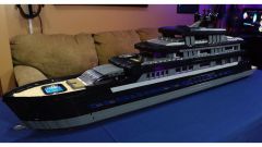 MOC-157340 Large Luxury Yacht - Mini-Fig scale